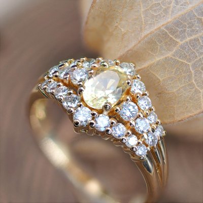 18 karat on sale yellow gold ring