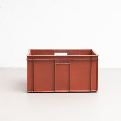 https://cdn20.pamono.com/p/g/1/4/1452121_mmohu0nyc2/antique-braun-plastic-box-1950s-5.jpg