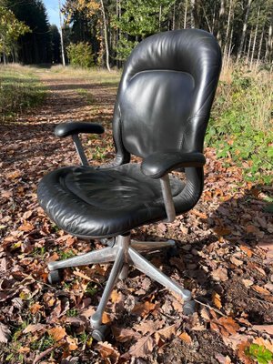 Office Armchair Leather from Herman Miller for sale at Pamono