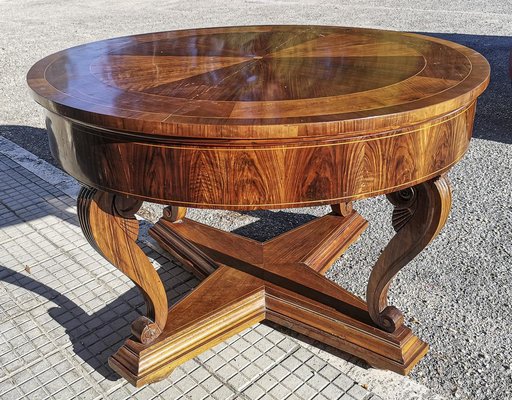 Maple round dining table deals
