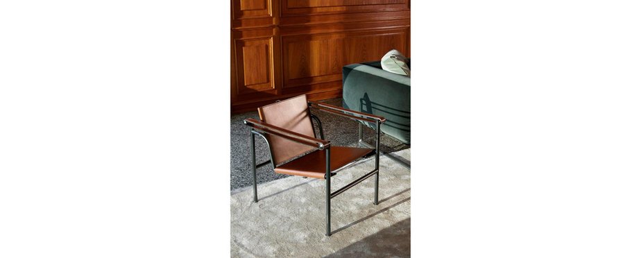 LC1 Chair by Le Corbusier for Cassina for sale at Pamono