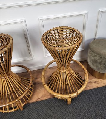 Italienische Runde Barhocker aus Bambus, 1960er, 2er Set bei Pamono kaufen