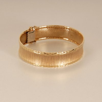 Vintage Flexible Gold Mesh Bracelet Matte Gold Womans Bracelet Panel, 1960s  for sale at Pamono