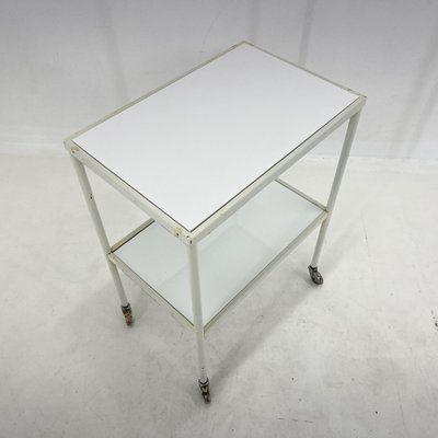 Servierwagen auf Rollen mit Opaxitglas, 1950er bei Pamono kaufen
