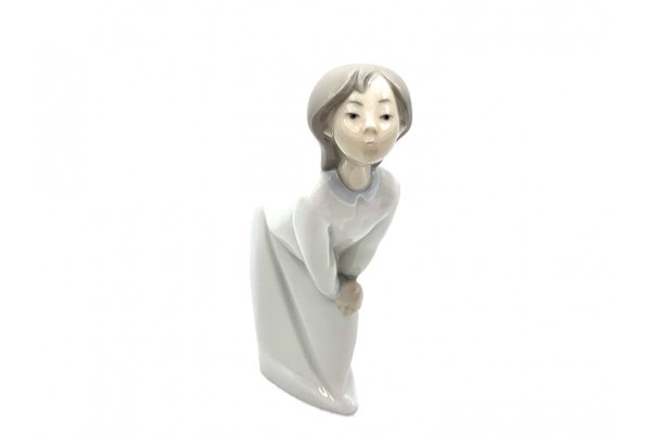 Porcelain Figurine of a Kissing Girl from Lladro, Spain, 1970s for