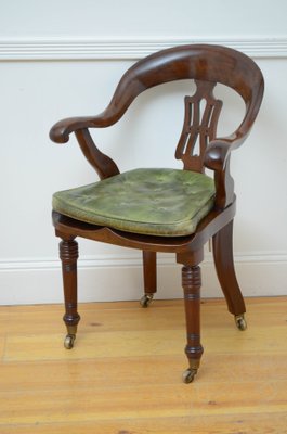 Victorian 2024 office chair