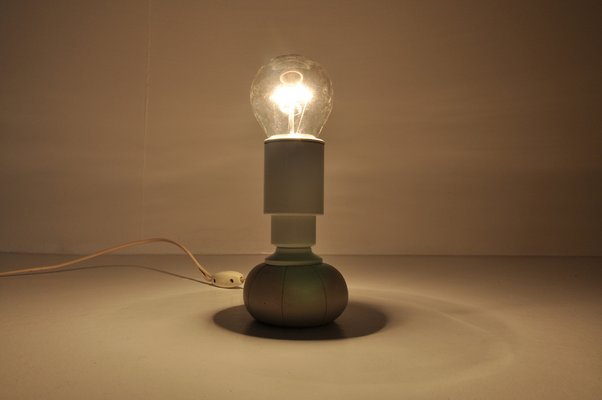 Ikea innove avec cette nouvelle lampe de chevet connectée qui