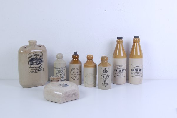 Glasiertes Steingut Flaschen Set, 1931, 8er Set bei Pamono kaufen