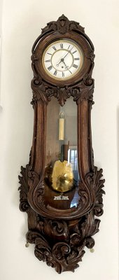 Reloj de pared vienés victoriano de roble tallado, década de 1860 en venta  en Pamono