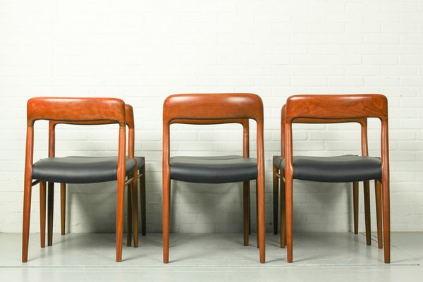 Warm Teak No. 77 Chairs and Dining Table No. 15 by Niels O. Møller, 1960s,  Set of 7