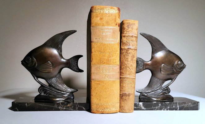Art Deco French Spelter Fish Bookends on Marquinia Marble Bases, 1930s, Set  of 2