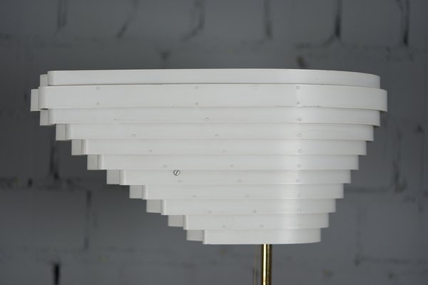 A805 Angel Wing Floor Lamp by Alvar Aalto for Valaistustyö A805 Angel Wing Floor Lamp by Alvar Aalto for Valaistustyö