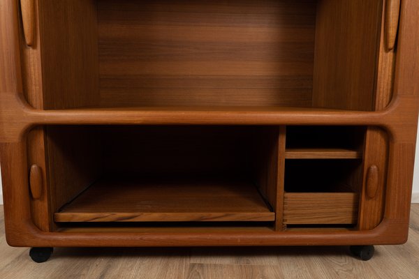 Rolling tv rack deals