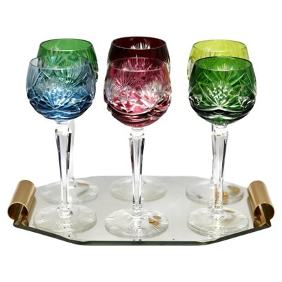 https://cdn20.pamono.com/p/g/1/4/1479033_ee1fjhw1rl/crystal-mix-stem-glasses-with-colored-overlay-1950-set-of-7-1.jpg