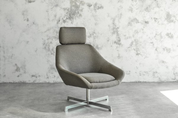 Plain on sale white chair