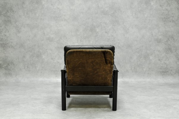 belt lounge chair