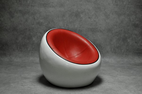 Egg Pod Lounge Chair, 1960s for sale at Pamono