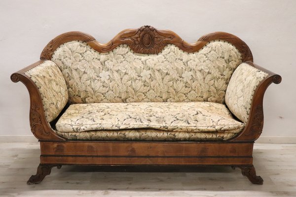 Sofa aus geschnitztem Nussholz, 19. Jh. bei Pamono kaufen