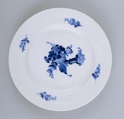 Five pieces of Royal Copenhagen Blue Flower braided porcelain. – L
