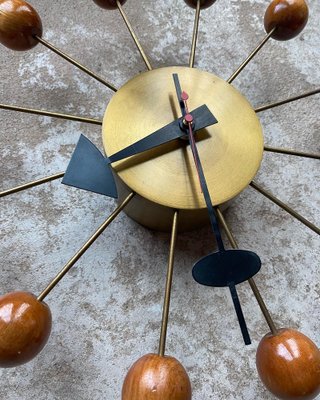 Ball Clock in Brass and Wood by George Nelson, 1955 for sale at Pamono