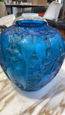 Parakeets Vase in Glass by René Lalique, 1919 for sale at Pamono