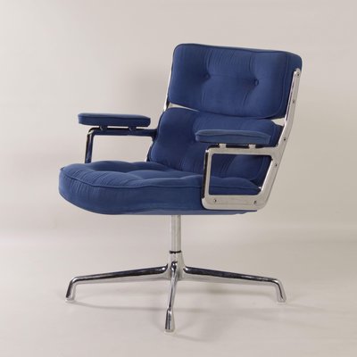 Lobby Chair ES 108 von Charles Ray Eames fur Vitra 2000er