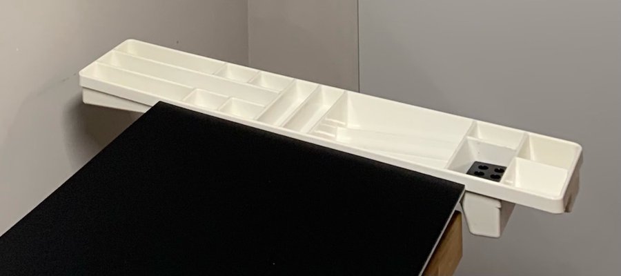 Organiseur de bureau NEOLT des années 80. | €80