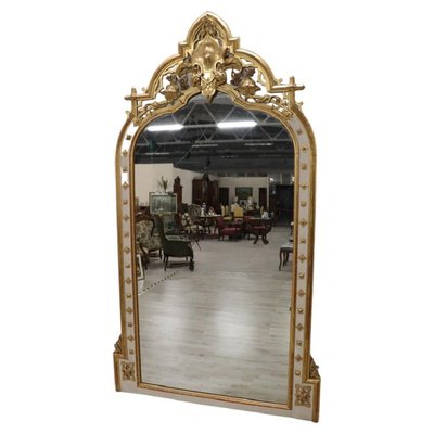Espejo grande de madera tallada y dorada, siglo XIX en venta en Pamono