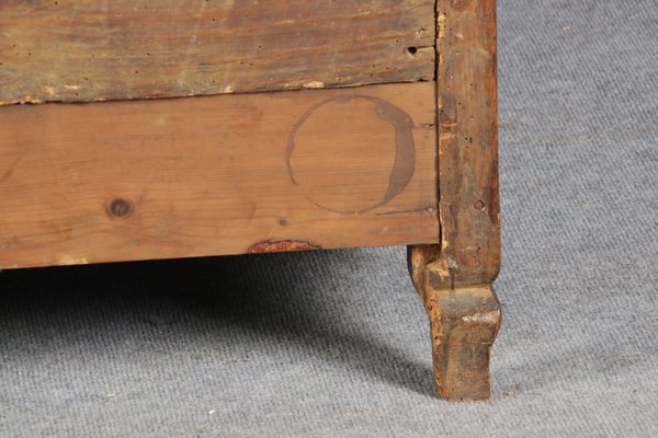 Armoire baroque d'origine avec plateau en placage de noyer, vers 1780