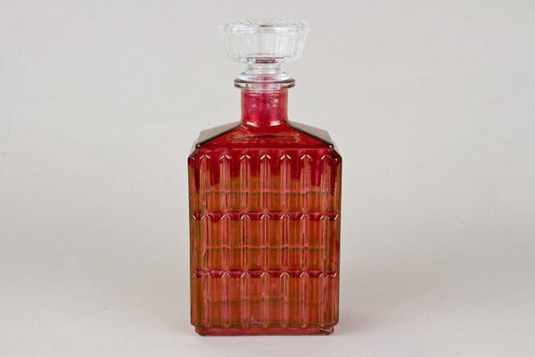 https://cdn20.pamono.com/p/g/1/5/1501311_z4jfy5gbs9/20th-century-art-deco-glass-decanter-or-liquor-bottle-austria-1930s-3.jpg
