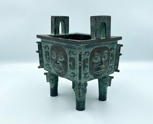 Chinese Archaistic Style Bronze Ritual Vessel Chinese Archaistic Style Bronze Ritual Vessel