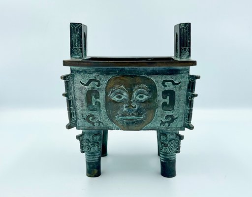 Chinese Archaistic Style Bronze Ritual Vessel Chinese Archaistic Style Bronze Ritual Vessel