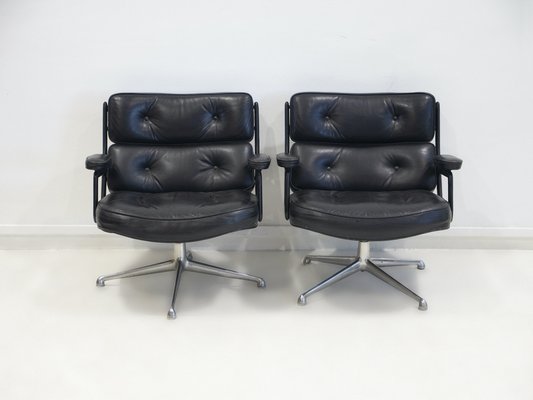 Charles eames 2024 lobby chair