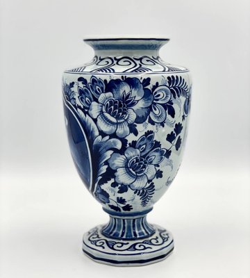 Paire De Vases En Faïence De Delft Du 18ème Siècle - Objet Ancien De Collection