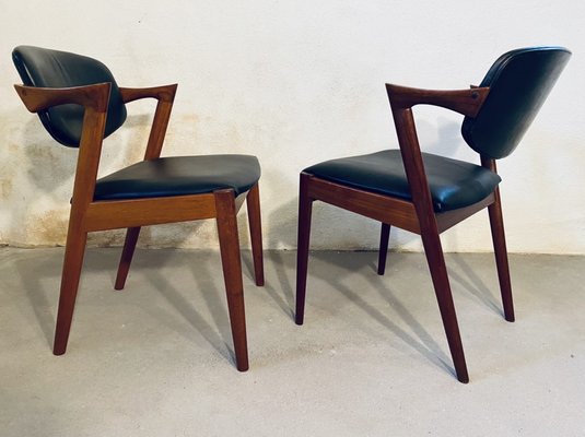 Intakt afslappet glæde Teak & Leather Cover Model 42 Dining Chairs by Kai Kristiansen for Schou  Andersen, 1960s, Set of 2 for sale at Pamono