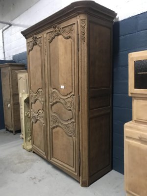 Large Armoire in Stripped Oak for sale at Pamono