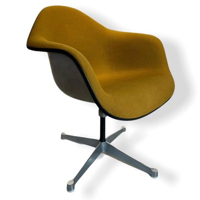 Dax Chair in Fiberglass by Ray Charles Eames for Herman Miller
