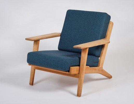 GE 290 Lounge Chair by Hans J. Wegner for Getama Denmark 1960s