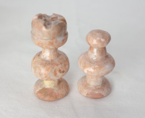 French Pink and Black Marble Chess, circa 1980 For Sale at 1stDibs