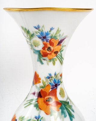 19th Century Baccarat Opaline Vases, Set of 2 for sale at Pamono