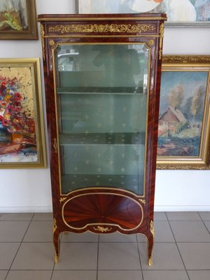 French Louis XV Style Vitrine for sale at Pamono