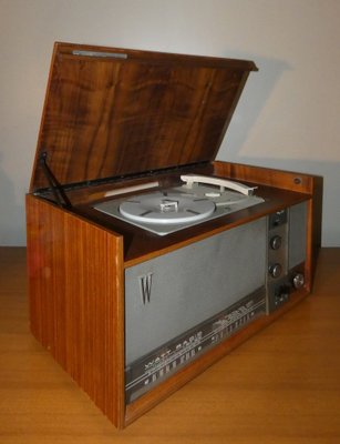 Mueble para tocadiscos vintage en venta en Pamono