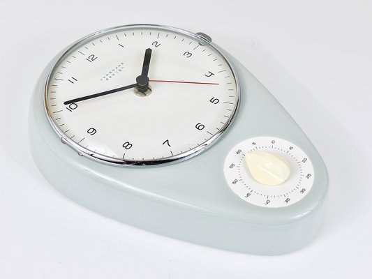 Reloj de pared Mid Century gris atribuido a Max Bill para Junghans Alemania anos 50 en venta en Pamono