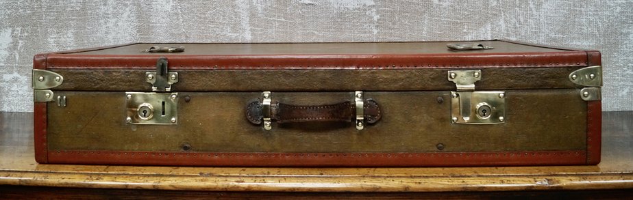Large Victorian Antique Hat Box. Vintage Metal Hat Suitcase. -  Israel