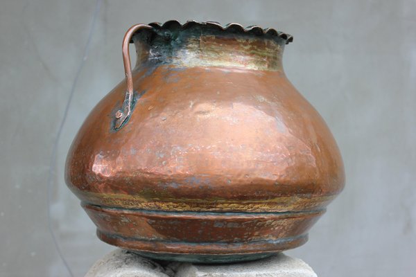 https://cdn20.pamono.com/p/g/1/5/1519401_xjv3h26xta/large-vintage-copper-cauldron-1920s-3.jpg
