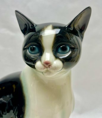 Porcelain Figurine Depicting Cat, 1960s for sale at Pamono