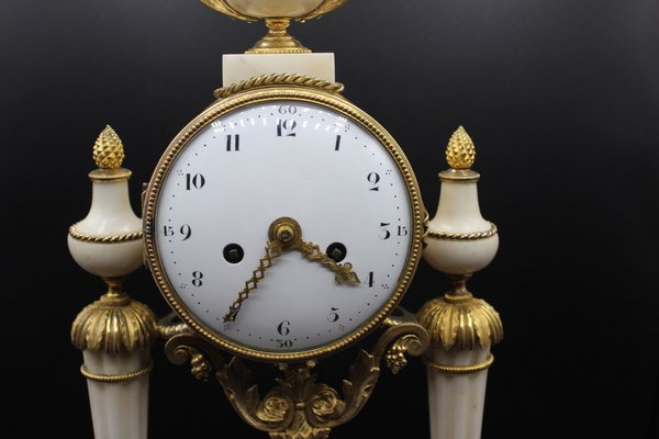 Louis XVI Portico Clock in Marble and Gilt Bronze for sale at Pamono