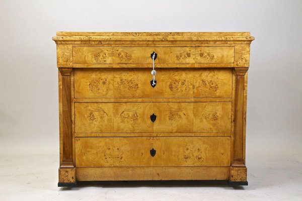 Birdseye maple dresser with mirror outlet