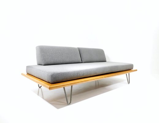Herman miller 2024 nelson daybed