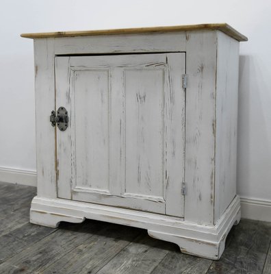 Cabinet farmhouse deals